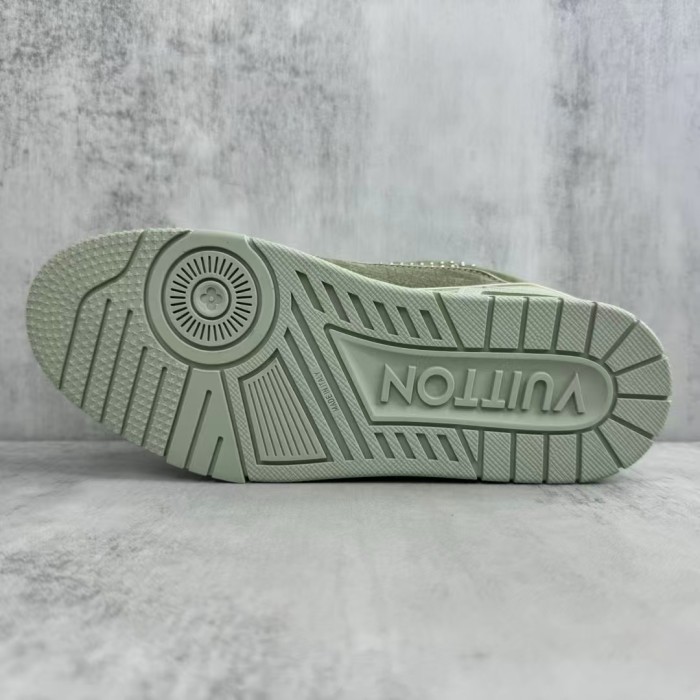 LOUIS VUITTON Trainer 2025 Early Spring Men's Collection Low top Skateboard Shoes Green