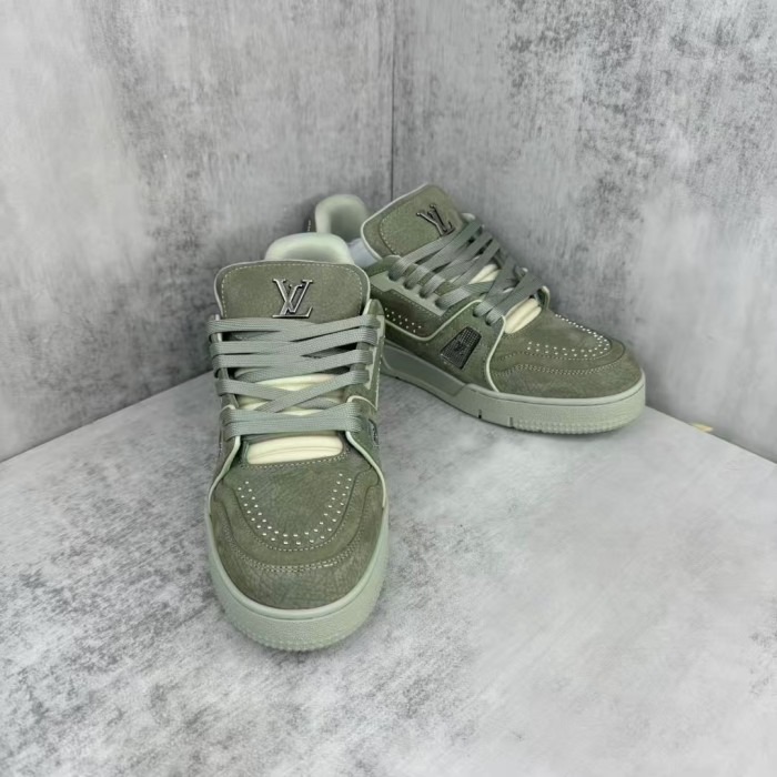 LOUIS VUITTON Trainer 2025 Early Spring Men's Collection Low top Skateboard Shoes Green