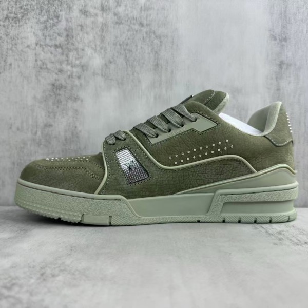 LOUIS VUITTON Trainer 2025 Early Spring Men's Collection Low top Skateboard Shoes Green
