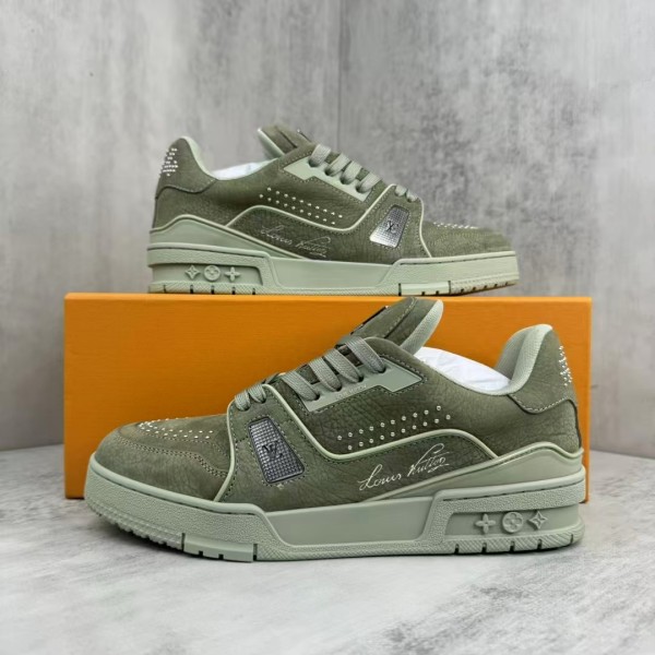 LOUIS VUITTON Trainer 2025 Early Spring Men's Collection Low top Skateboard Shoes Green