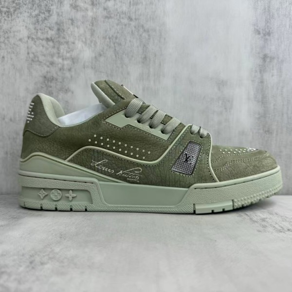 LOUIS VUITTON Trainer 2025 Early Spring Men's Collection Low top Skateboard Shoes Green