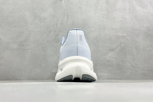 On Cloudtilt Wmns On 'Marsh Heather'