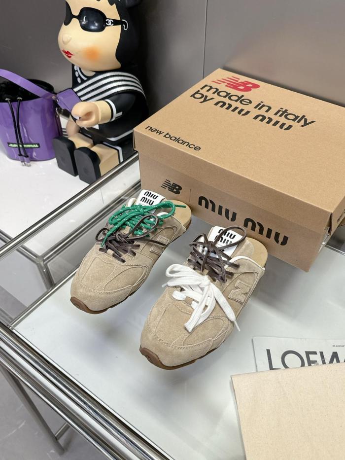 MIU MIU x New Balance Closed Toe Slippers Unisex Brown