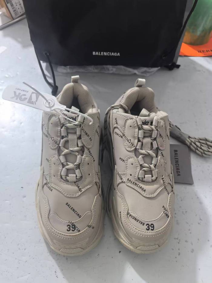 Special offer goods Balenciaga Triple S grey size 39