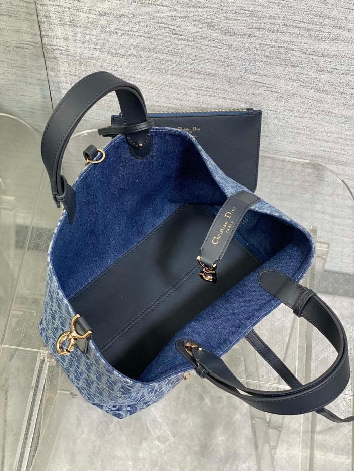 DIOR Toujours Oblique Jacquard Fabric Native Bag, One Shoulder Handbag Medium Women's Blue M2821ODCE-M49E size L28.5cm W17cm H21.5cm