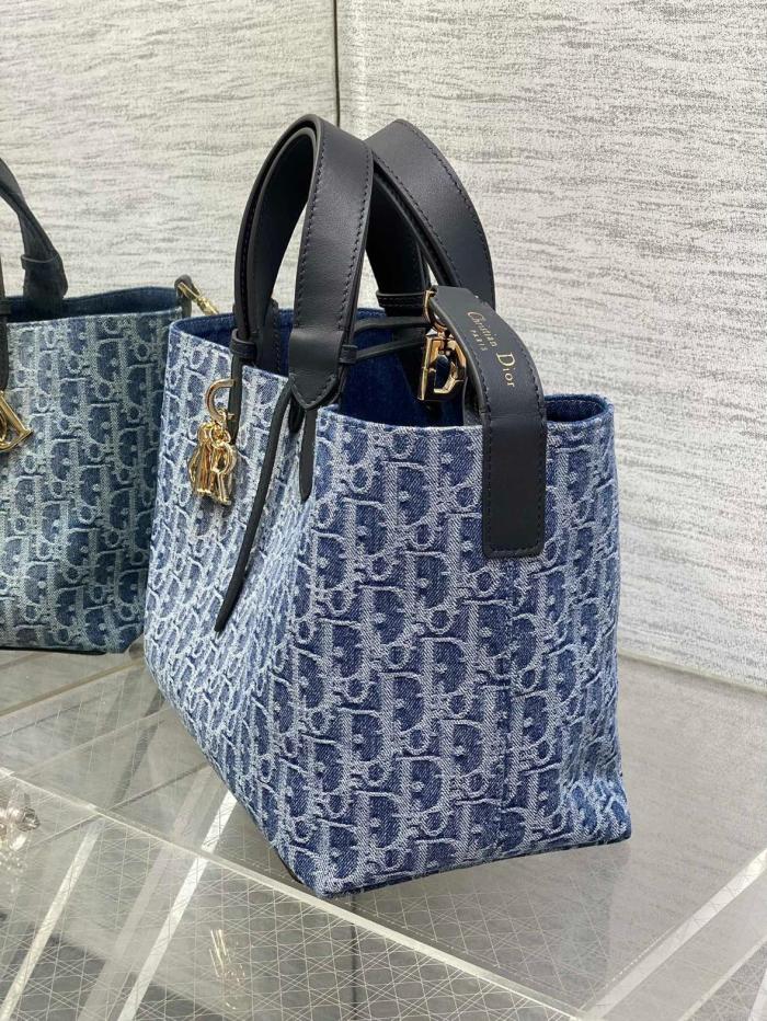 DIOR Toujours Oblique Jacquard Fabric Native Bag, One Shoulder Handbag Medium Women's Blue M2821ODCE-M49E size L28.5cm W17cm H21.5cm