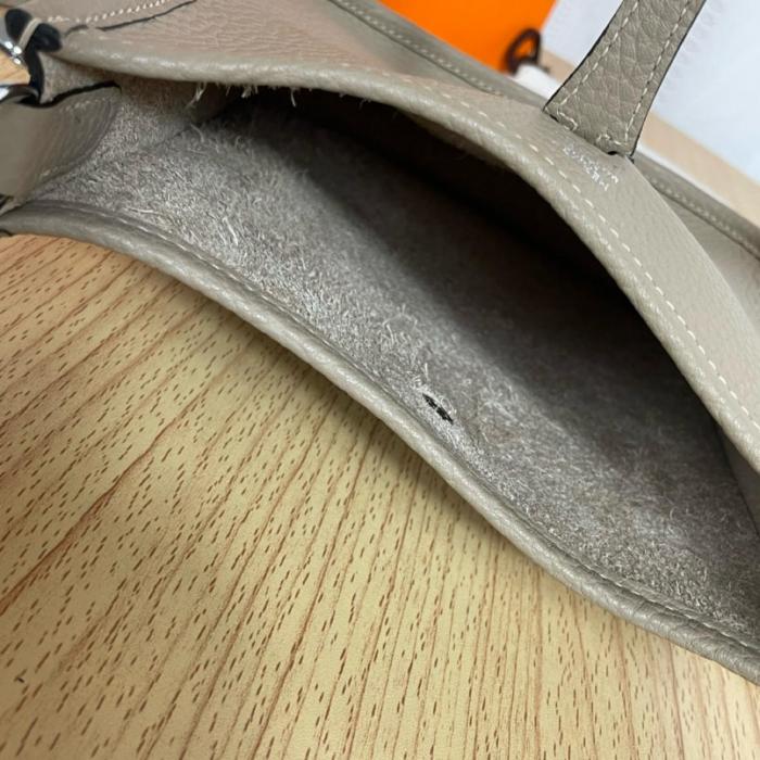 HERMES Evelyne Clemence Bullock Leather Crossbody Bag, Shoulder Bag 16 Women's Q1 Sauge Sage Green H069426CKCX size L16*W5*H18 cm