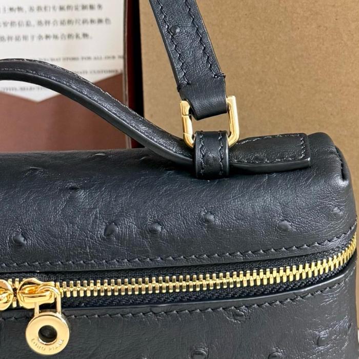 Loro Piana ExtraPocket Ostrich Leather Handbag Women's Black FAN4199804L size L19 W6.5 H11cm
