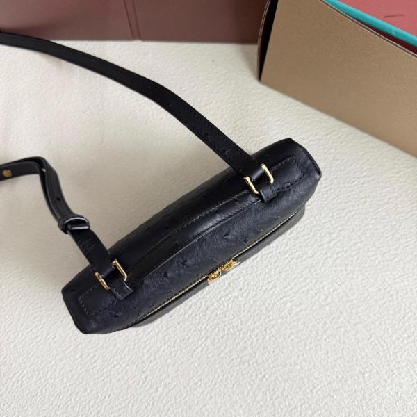 Loro Piana ExtraPocket Ostrich Leather Handbag Women's Black FAN4199804L size L19 W6.5 H11cm