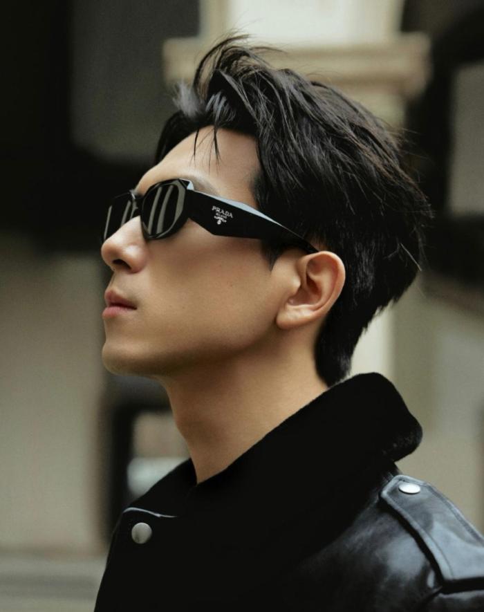 PRADA Eyewear Butterfly Frame Sunglasses