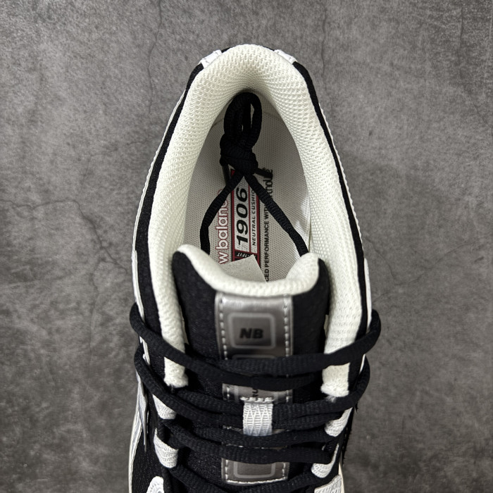 New Balance 1906R White Black Metallic