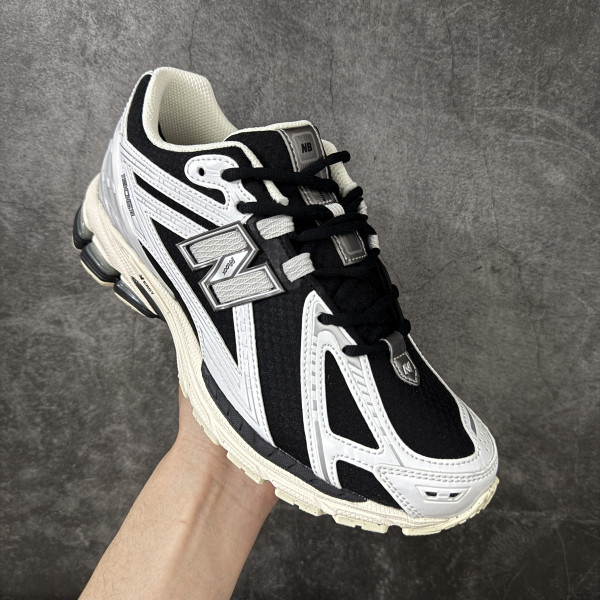New Balance 1906R White Black Metallic