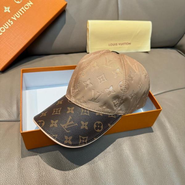 Louis Vuitton 2020 monogram baseball cap