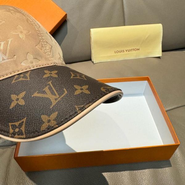 Louis Vuitton 2020 monogram baseball cap