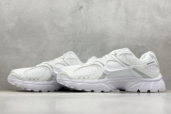 Nike V5 RNR White Black Metallic Silver