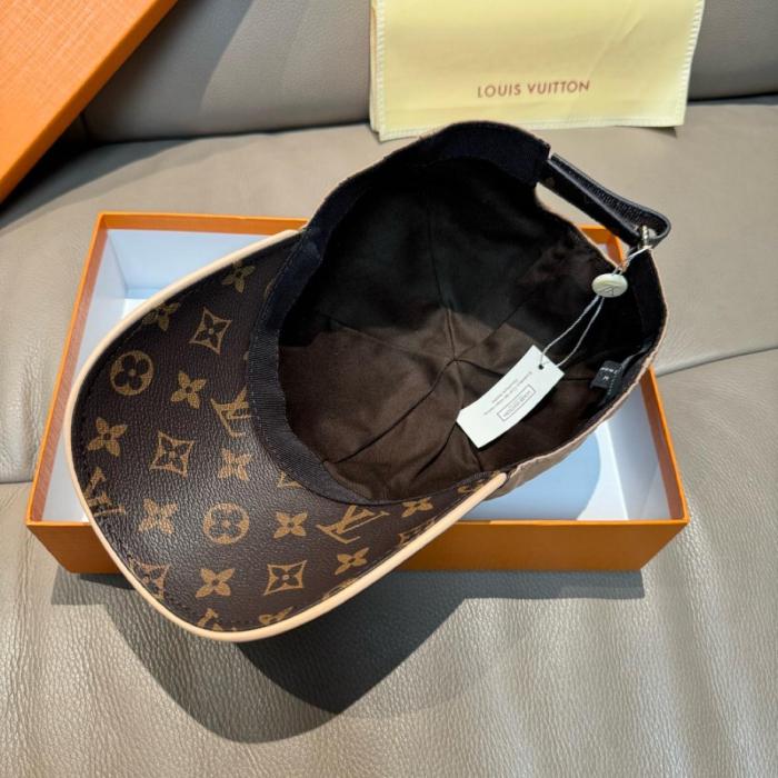 Louis Vuitton 2020 monogram baseball cap