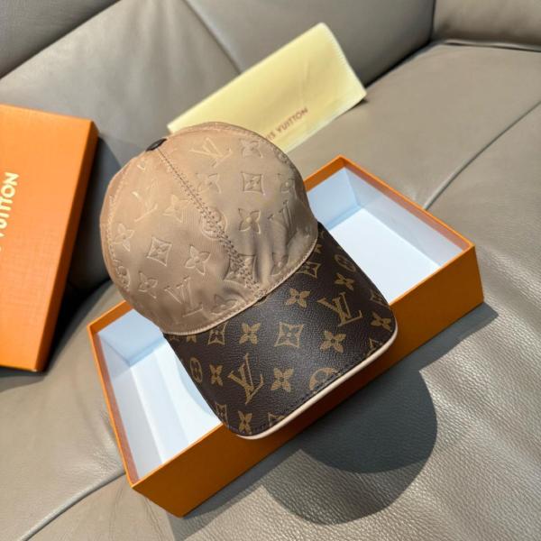 Louis Vuitton 2020 monogram baseball cap