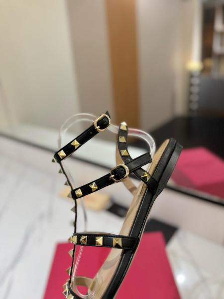 Valentino Garavani Rockstud Ankle-strap Flat Sandals