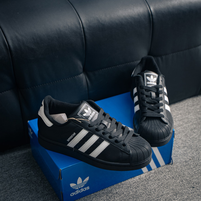 adidas Superstar 2 Core Black Cloud White