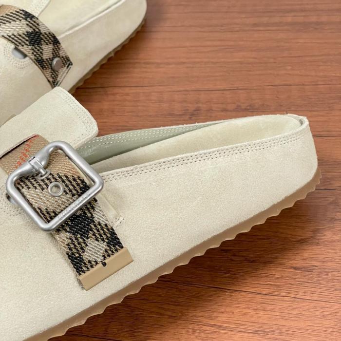 Burberry Closed Toe Slippers Beige
