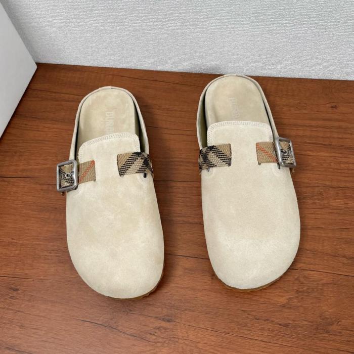 Burberry Closed Toe Slippers Beige