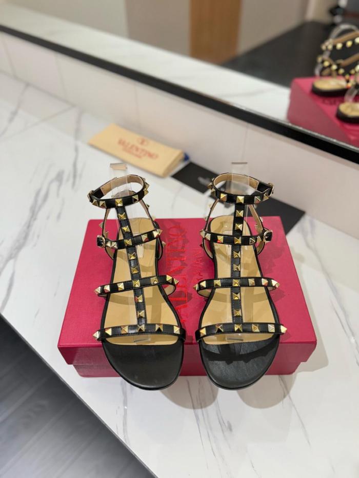 Valentino Garavani Rockstud Ankle-strap Flat Sandals