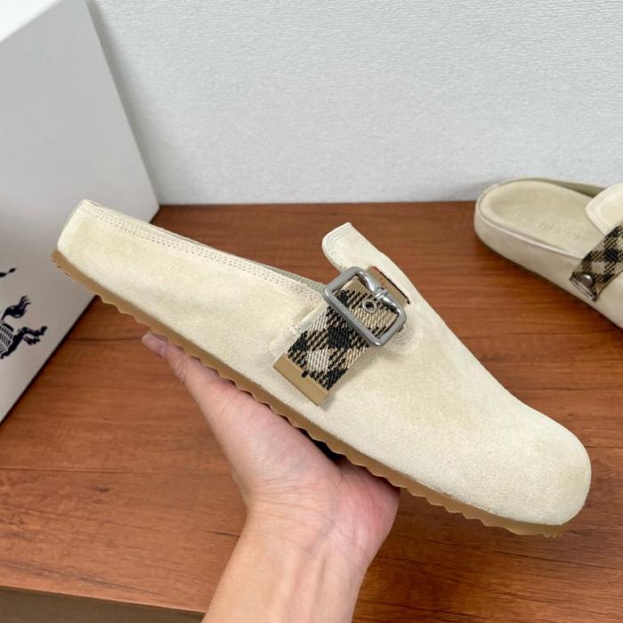 Burberry Closed Toe Slippers Beige