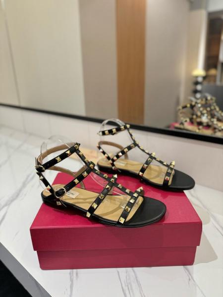 Valentino Garavani Rockstud Ankle-strap Flat Sandals