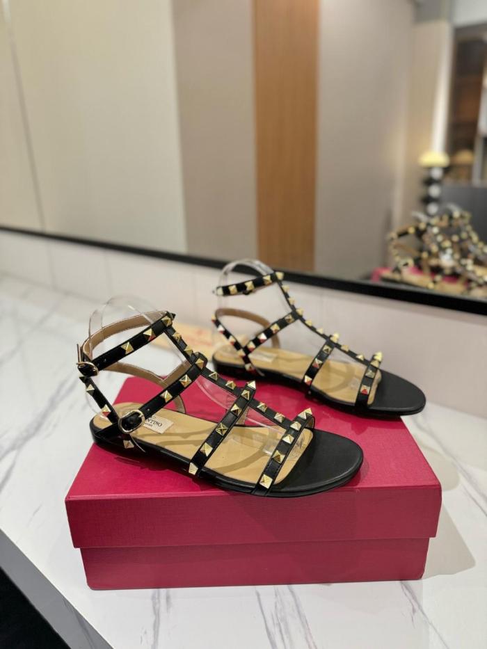 Valentino Garavani Rockstud Ankle-strap Flat Sandals