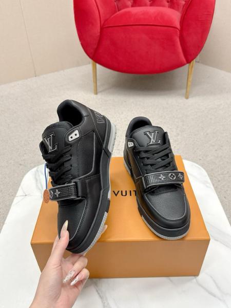 LOUIS VUITTON Trainer Low top Skateboard Shoes Black