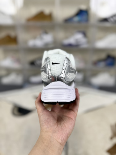 Nike V5 RNR White Vast Grey College Grey Black
