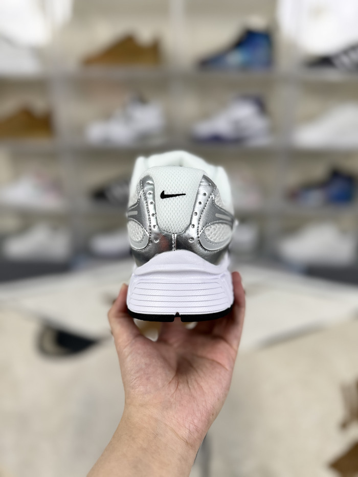 Nike V5 RNR White Vast Grey College Grey Black