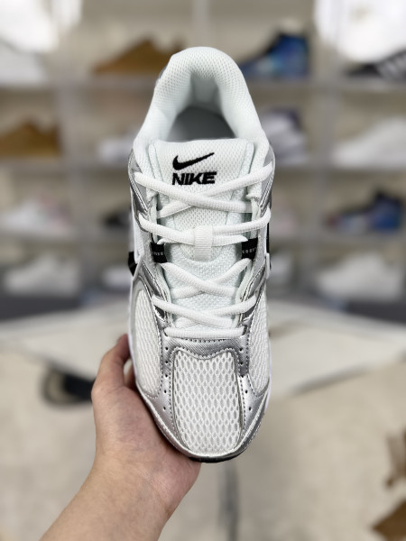 Nike V5 RNR White Vast Grey College Grey Black