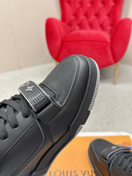 LOUIS VUITTON Trainer Low top Skateboard Shoes Black