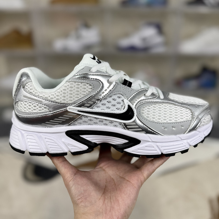 Nike V5 RNR White Vast Grey College Grey Black