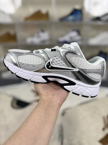 Nike V5 RNR White Vast Grey College Grey Black