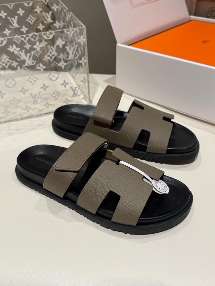 HERMES Chypre Comfortable Round Toe Rubber Sole Slide Slippers Men's Elephant Gray