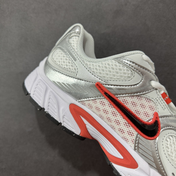 Nike V5 RNR White Picante Red Vast Grey Black