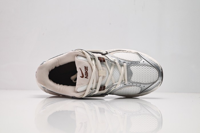 Nike V5 RNR Sail Fauna Brown Phantom Light Orewood Brown