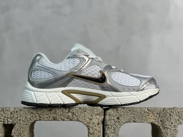 Nike V5 RNR Parachute Beige Metallic Pewter