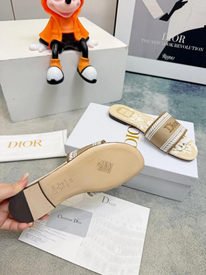 DIOR Dway Slide Slippers Women's Beige