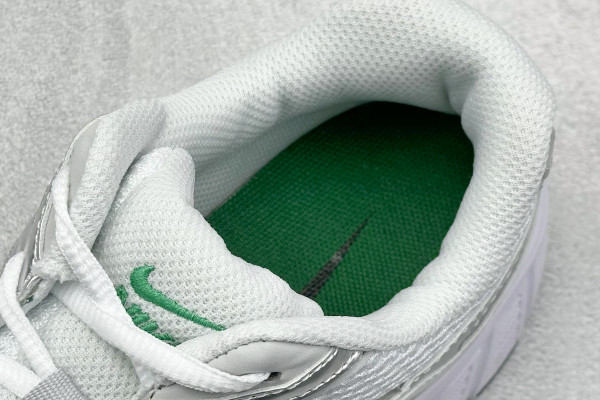 Nike V5 RNR White Malachite