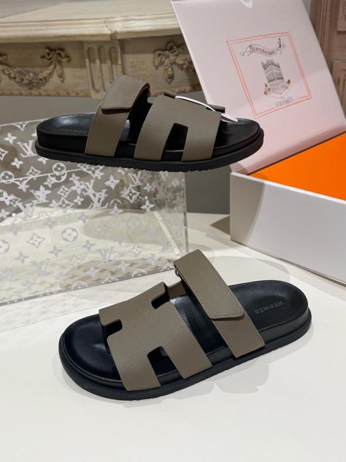 HERMES Chypre Comfortable Round Toe Rubber Sole Slide Slippers Men's Elephant Gray