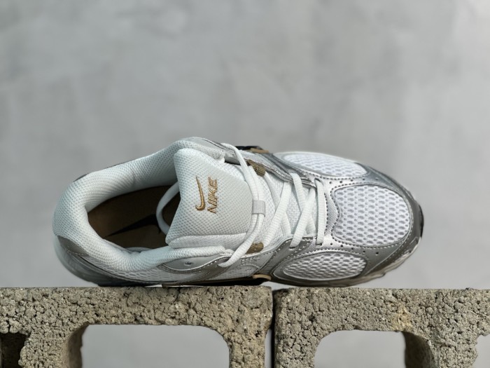 Nike V5 RNR Parachute Beige Metallic Pewter