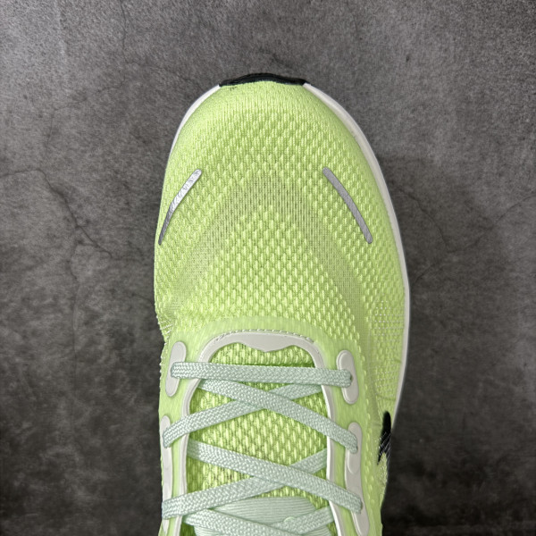Nike Vomero Premium Volt Tint Sapphire