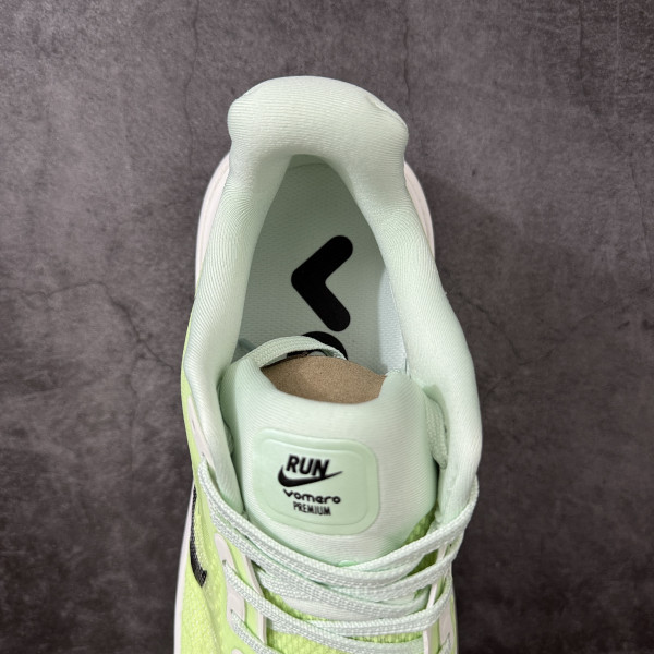 Nike Vomero Premium Volt Tint Sapphire