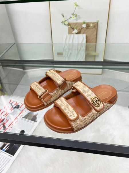 GUCCI Slide Slippers Brown