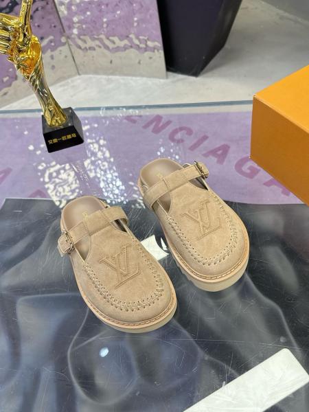 LOUIS VUITTON Colorado Closed Toe Slippers Women's Beige