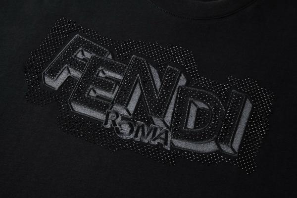 Fendi Pop Pois Motif Embroidered Crewneck T-Shirt