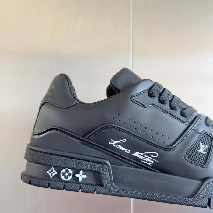 LOUIS VUITTON Lv Trainers 'Black'